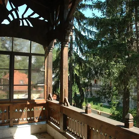Annie Bed & Breakfast 4*